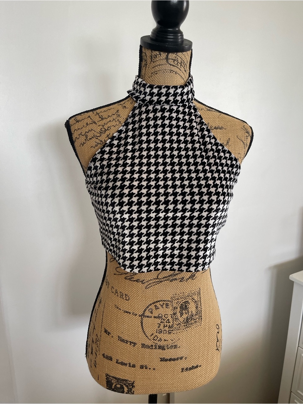 naked wardrobe Black & White Houndstooth Halter Crop Top